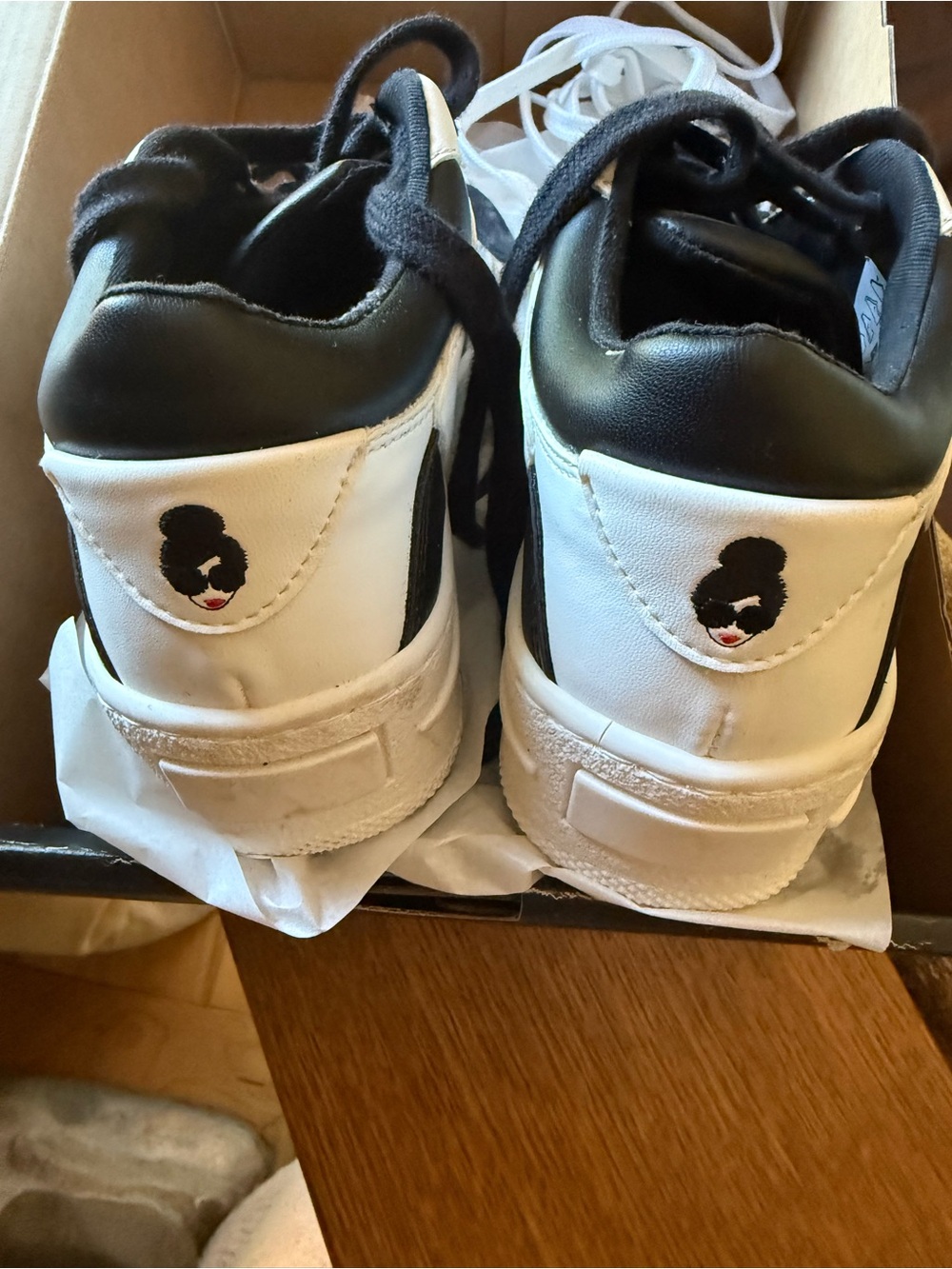 Alice + Olivia Black Sneakers with Black Trim - Picture 3 of 7